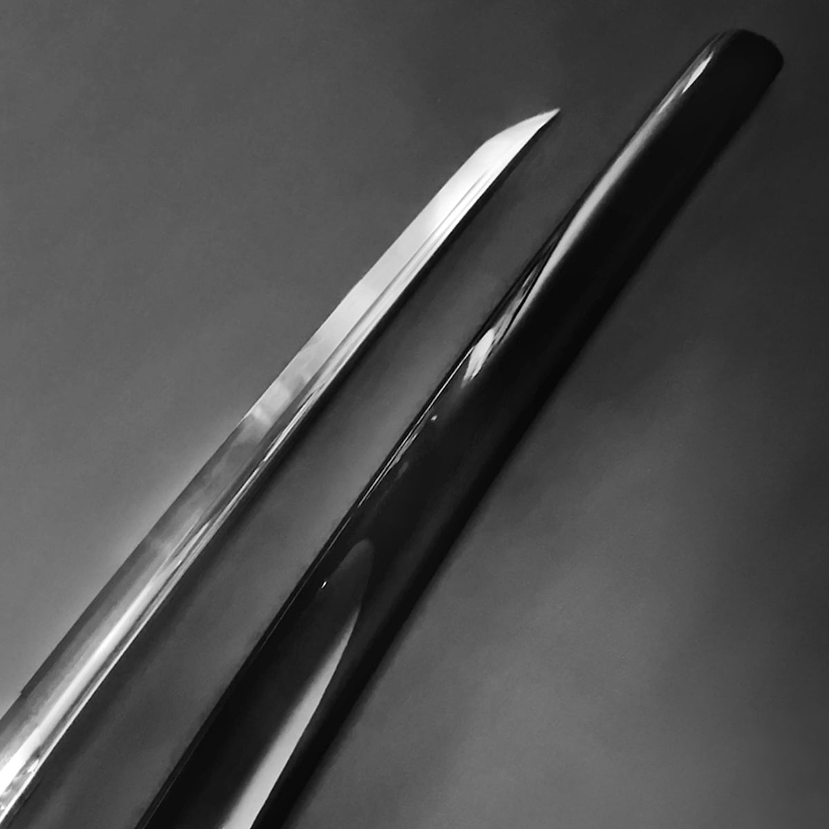 Musashi "Infinity Ring" Black Katana shirasaya.