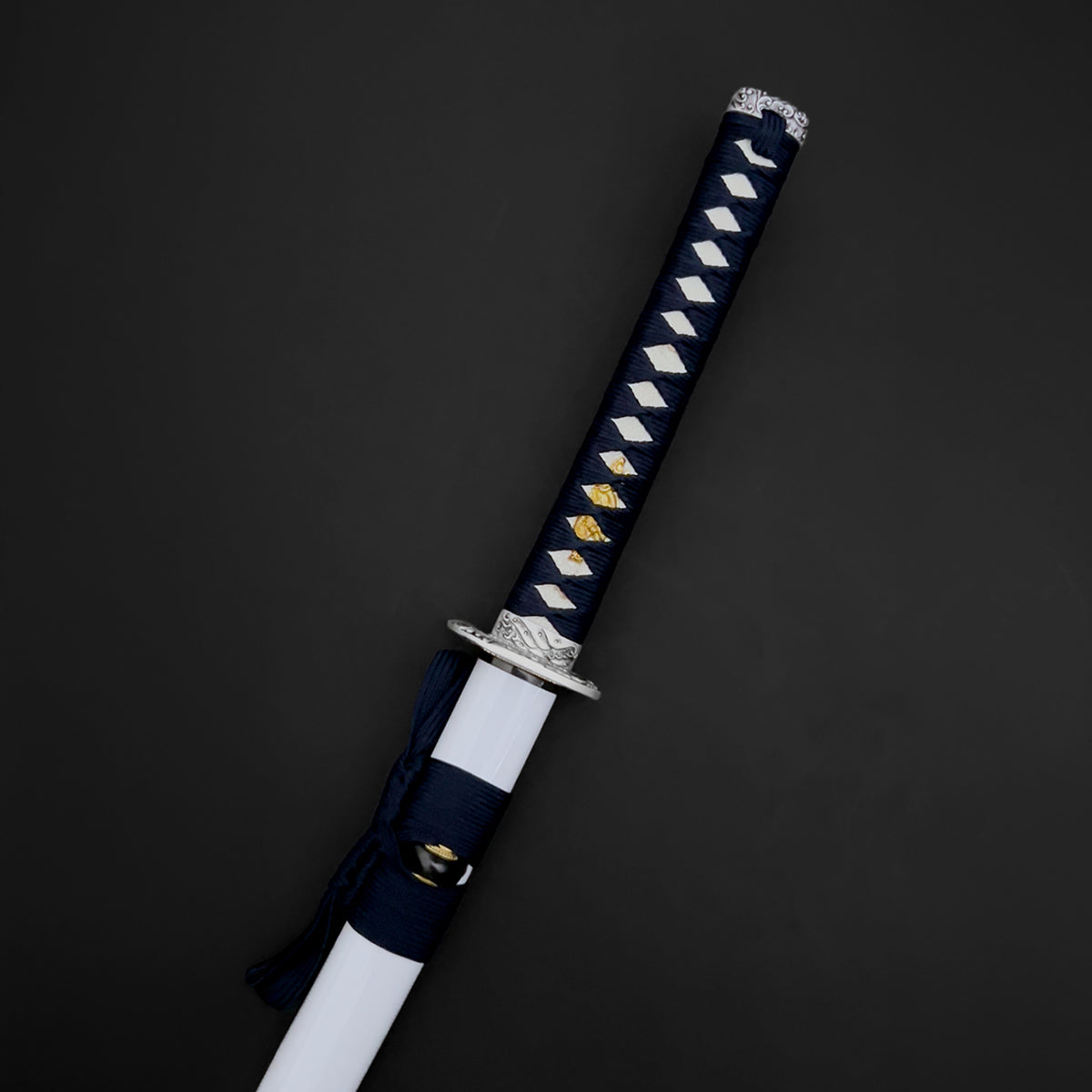 White “Watatsumi” Katana tsuka.