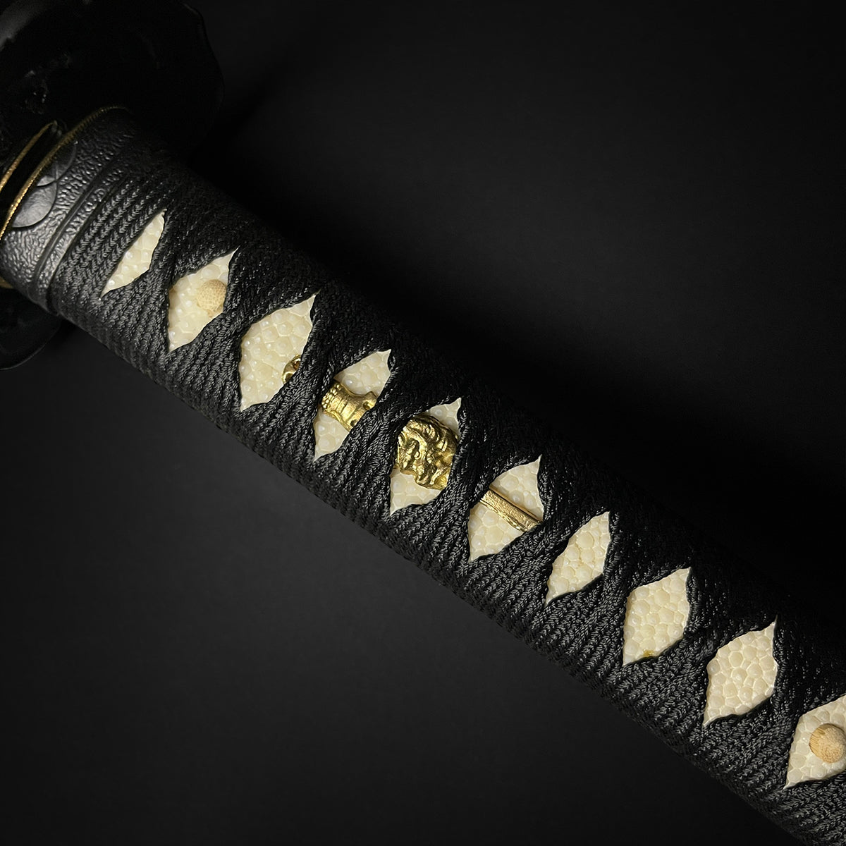 Musashi "Tenryu" Katana menuki 2.
