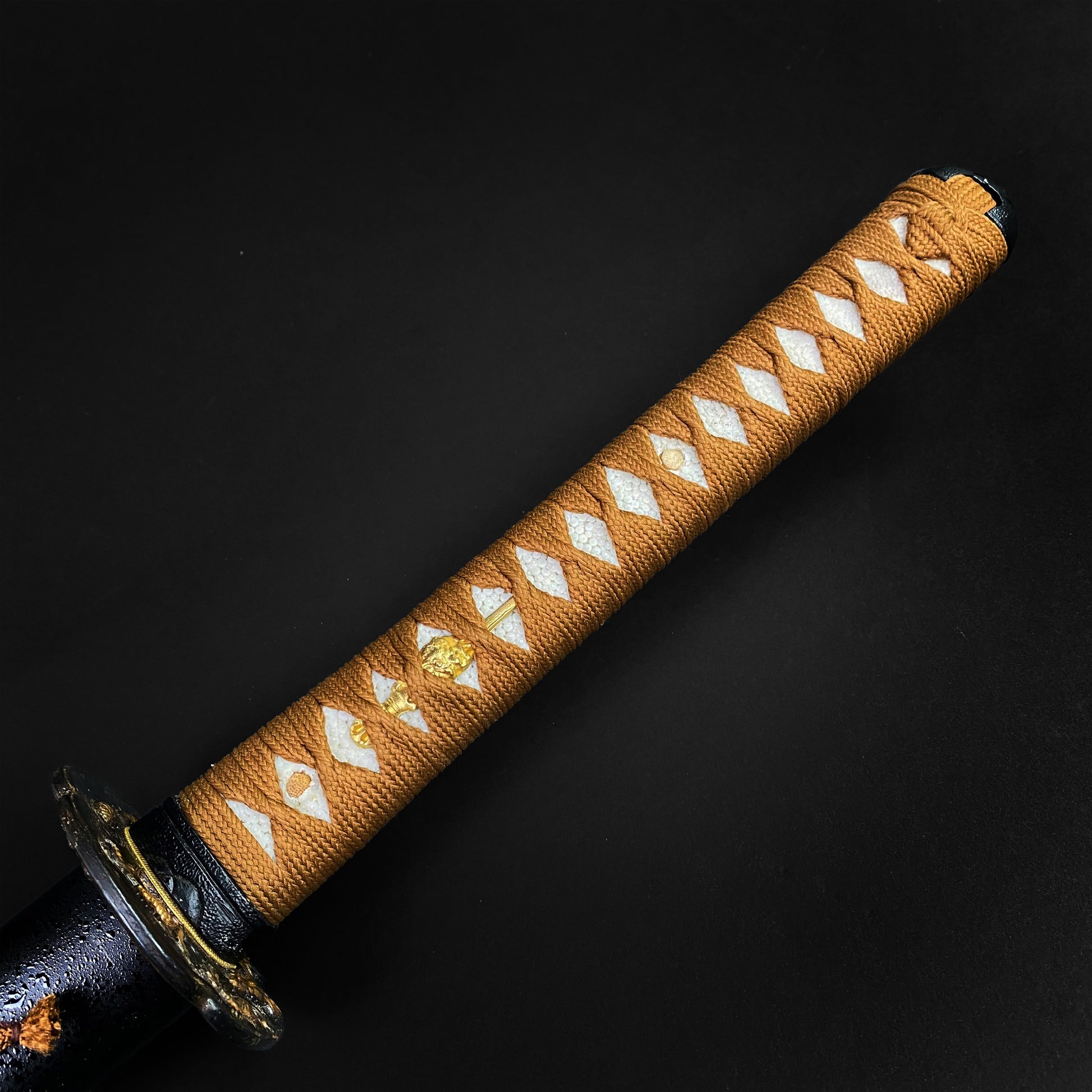 Musashi "Fuji Ryu" (Dragon of Mt. Fuji) Katana menuki.