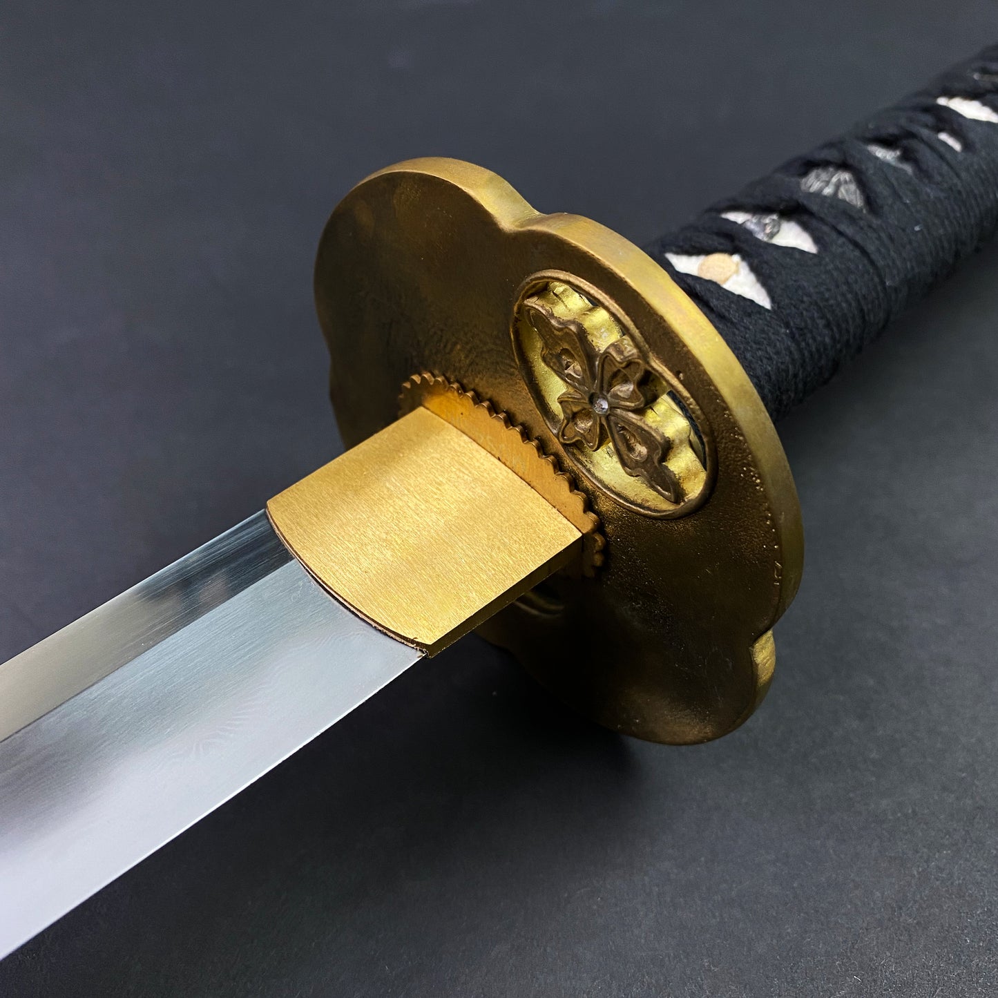 Sakura Katana With Brass Tsuba